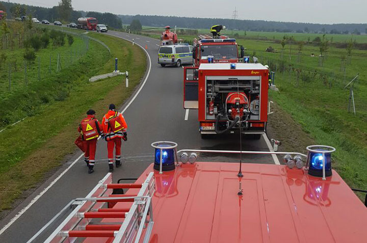 Bildaufnahme eines Einsatz mit Feuerwehrfahrzeugen